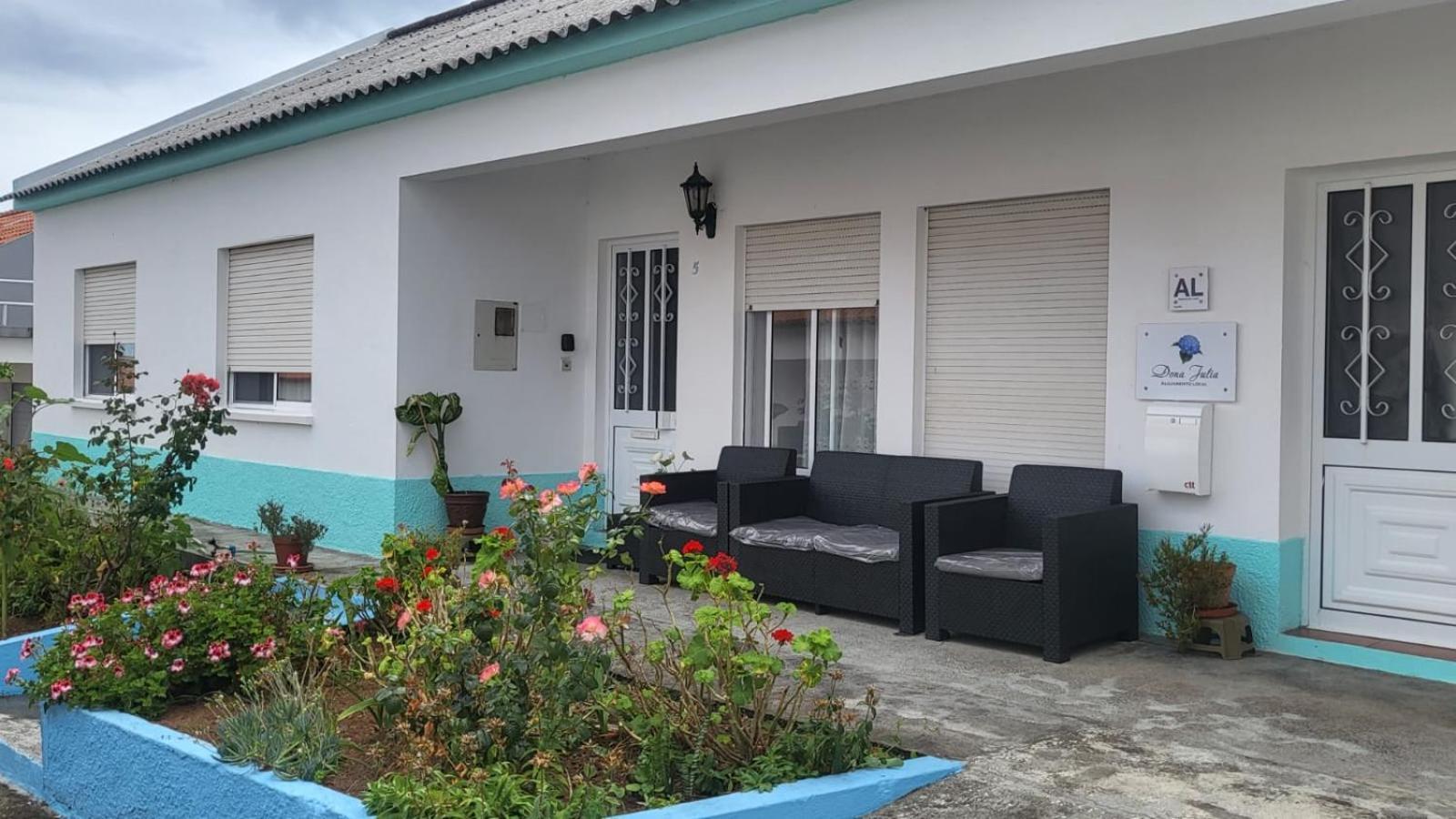 Dona Julia Hotel Santa Cruz das Flores Buitenkant foto